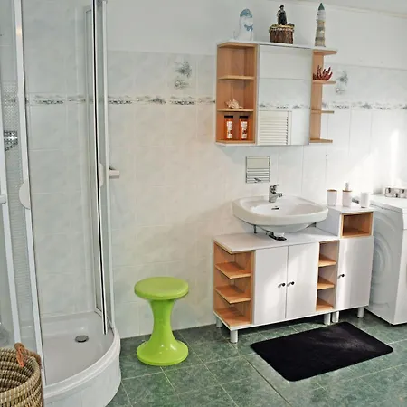 Ferienwohnung Mit Terrasse Und Garten 홈스테이 *