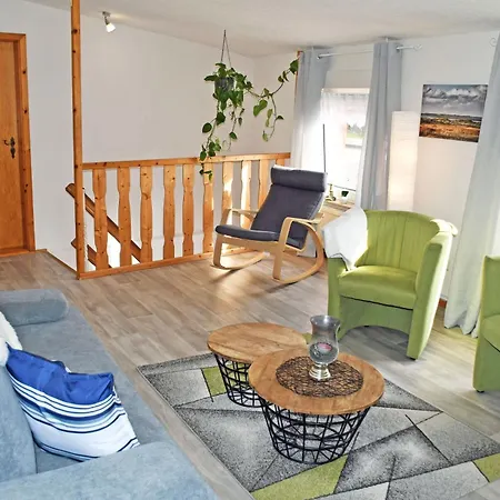Ferienwohnung Mit Terrasse Und Garten 홈스테이